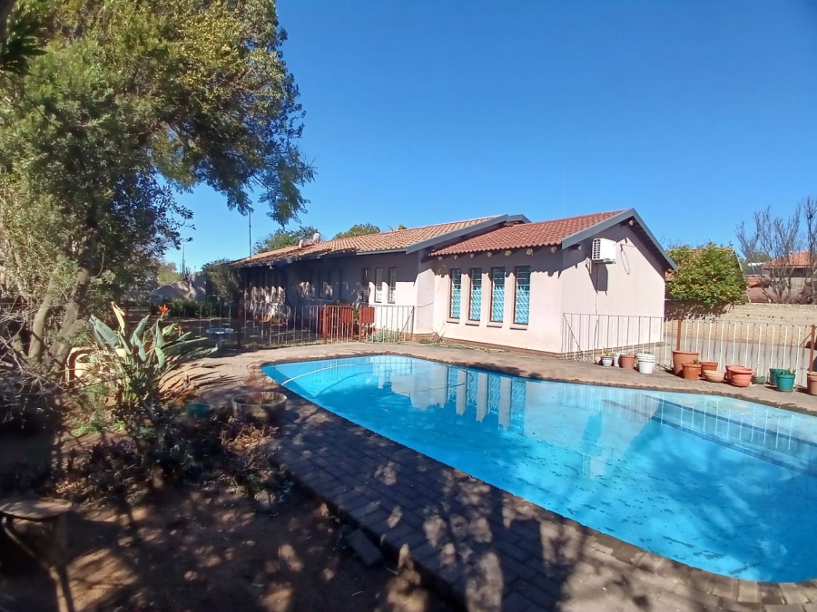 3 Bedroom Property for Sale in Vaalpark Free State